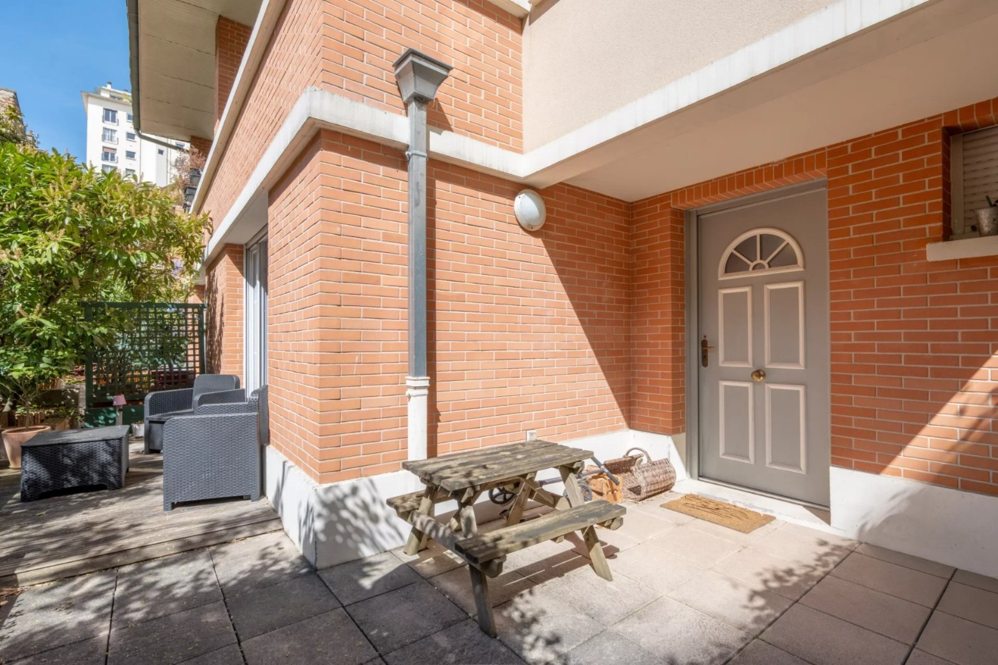 Maison en brique vendue en sept jours à Montrouge